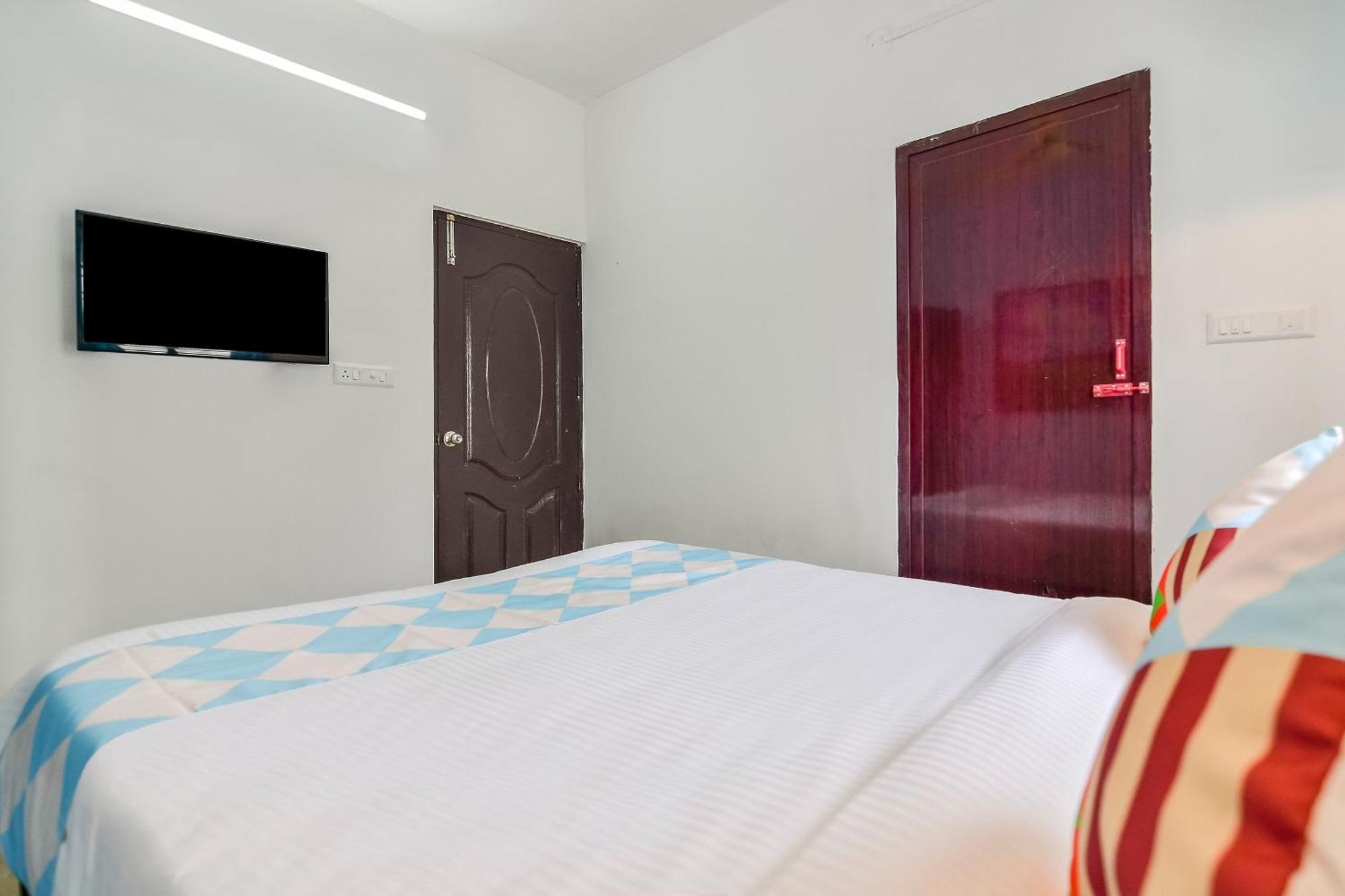 Hotel O Pop Tavern تريفِندرم المظهر الخارجي الصورة