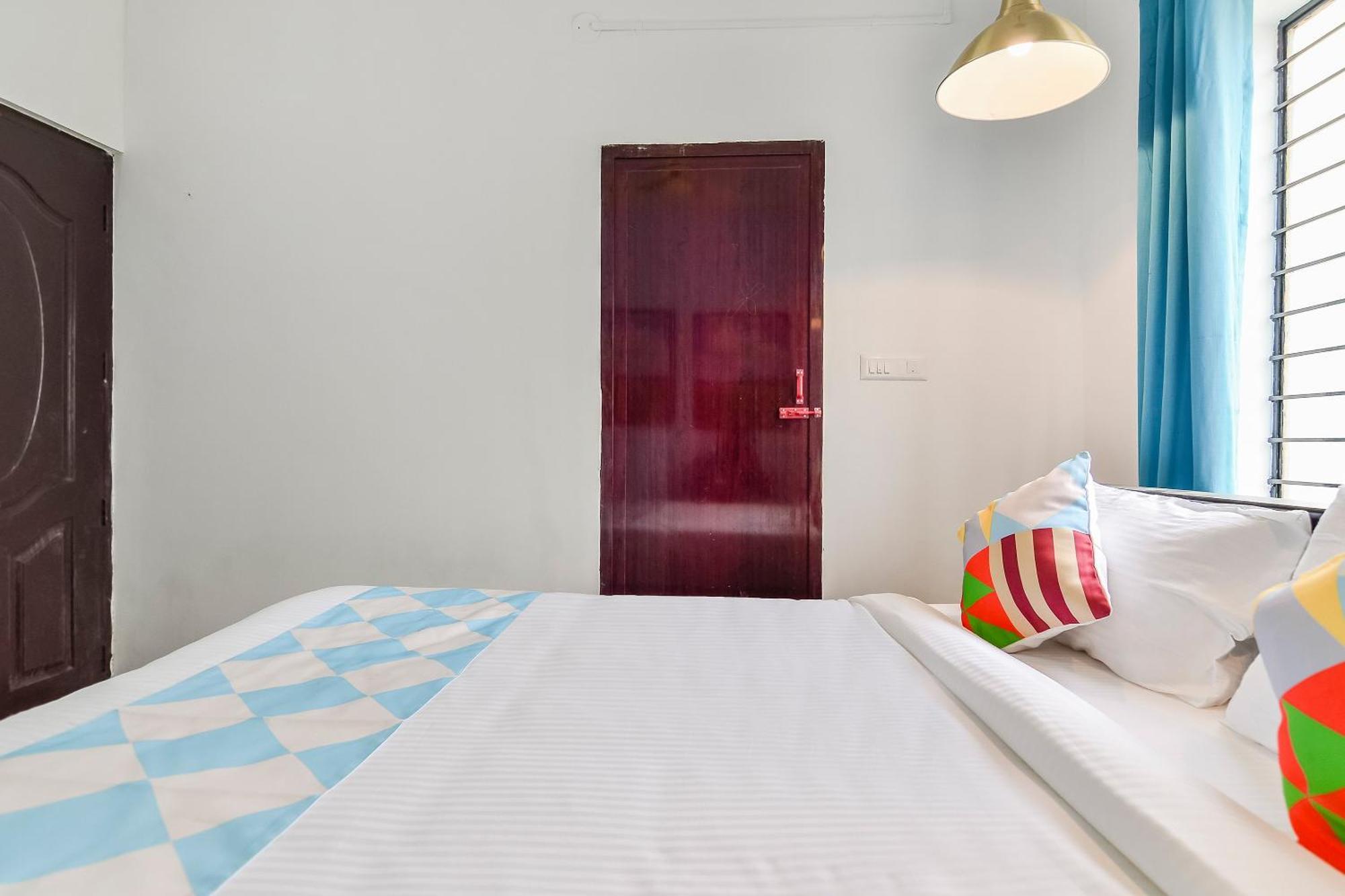Hotel O Pop Tavern تريفِندرم المظهر الخارجي الصورة