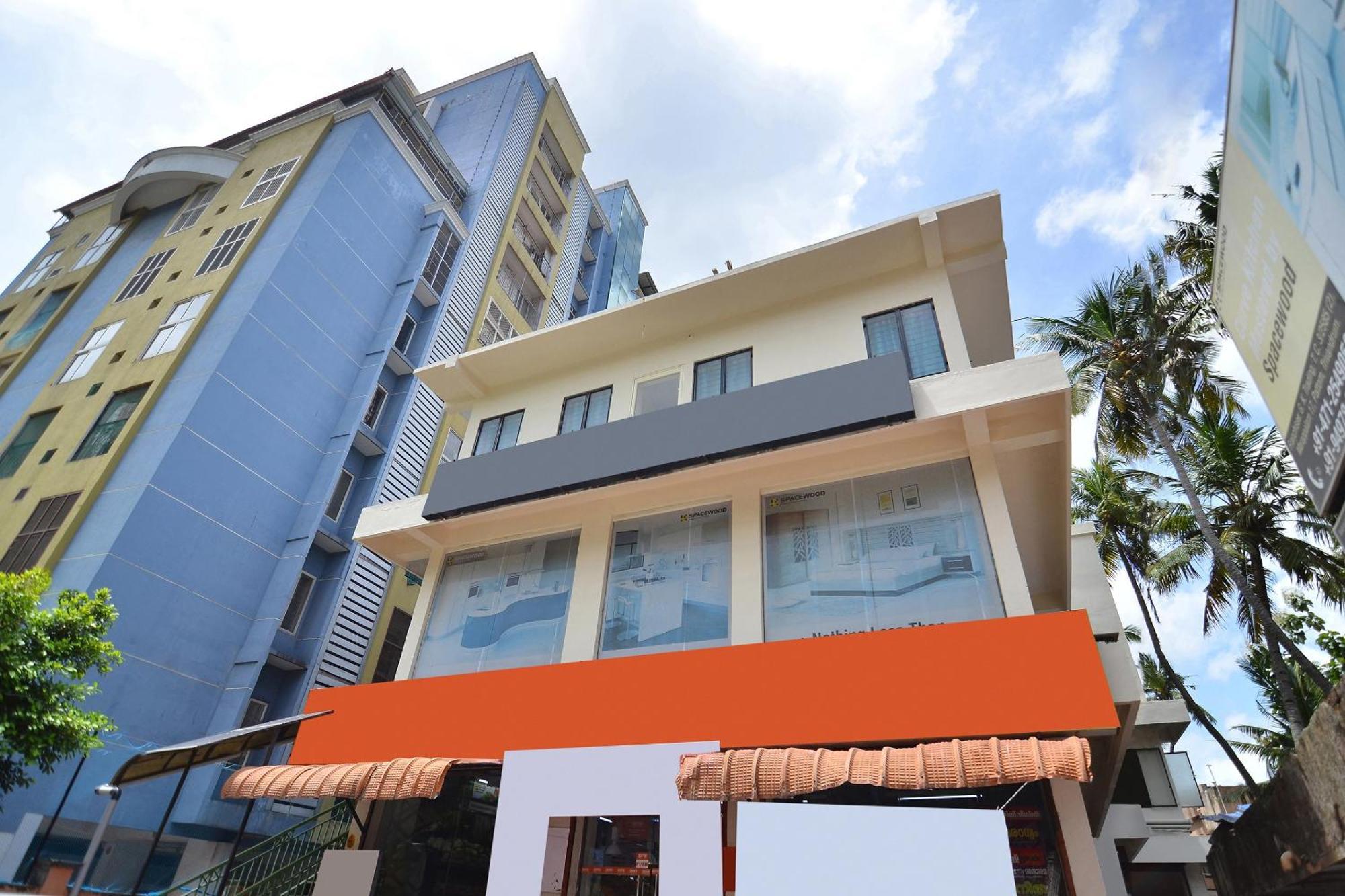Hotel O Pop Tavern تريفِندرم المظهر الخارجي الصورة